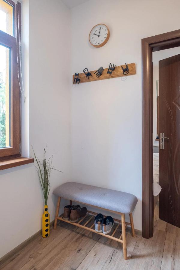 Entire Central House With Guest & Garden Hébergement de vacances *