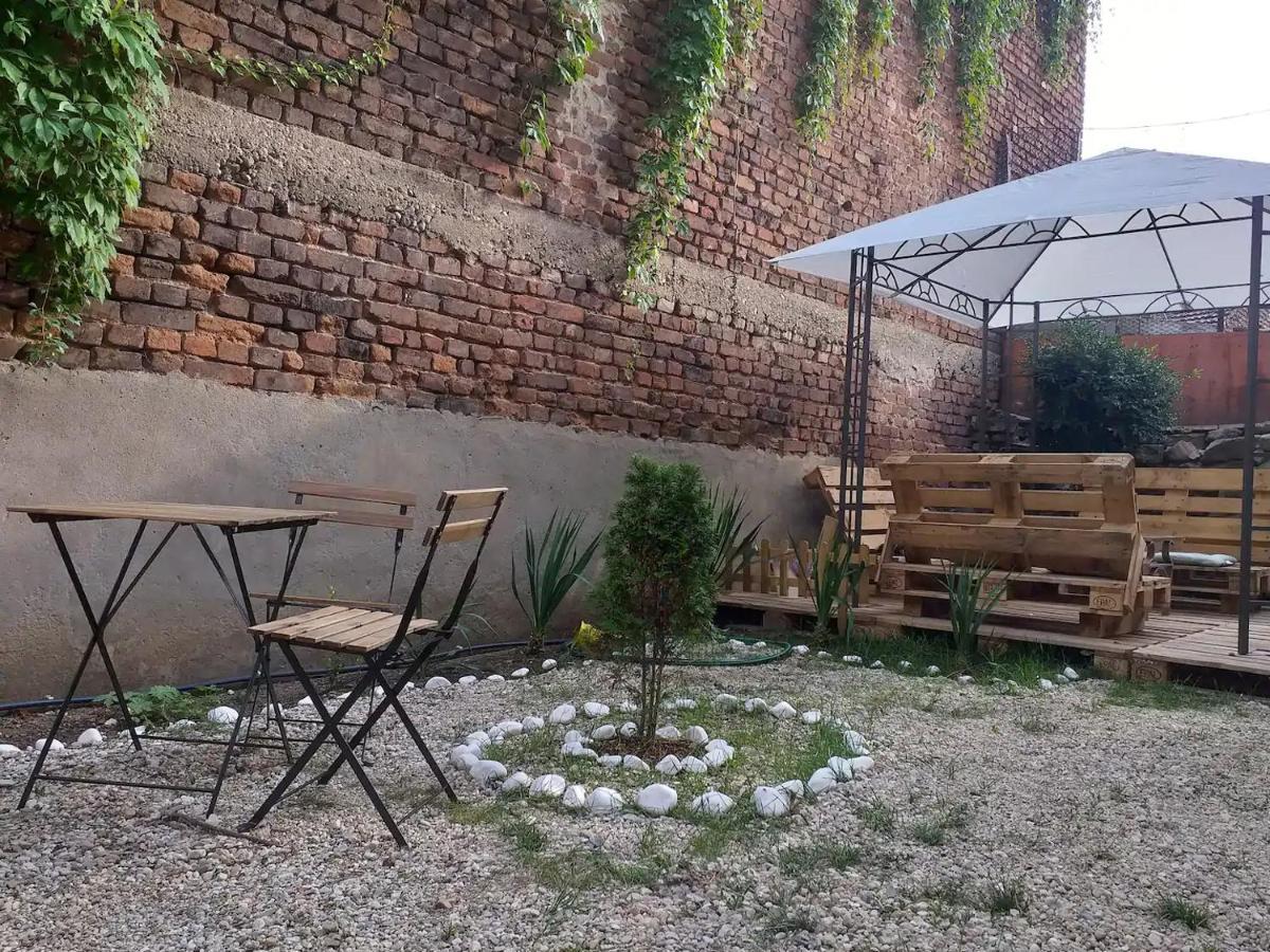 Entire Central House With Guest & Garden Dom wakacyjny Sofia