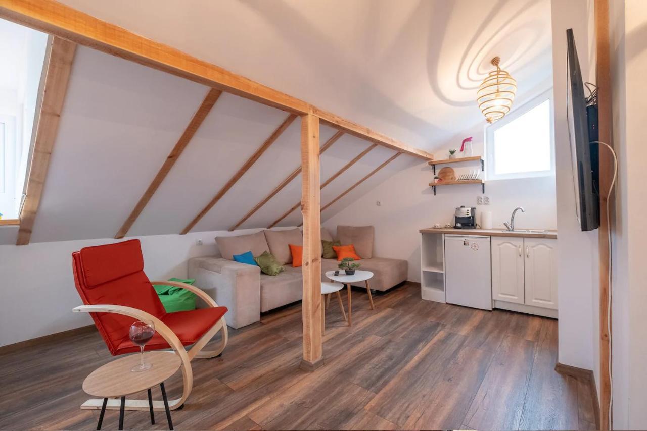 Entire Central House With Guest & Garden Holiday home Sofia
